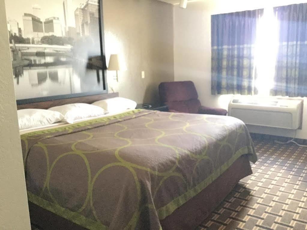Super 8 By Wyndham Wayne Hotel Luaran gambar