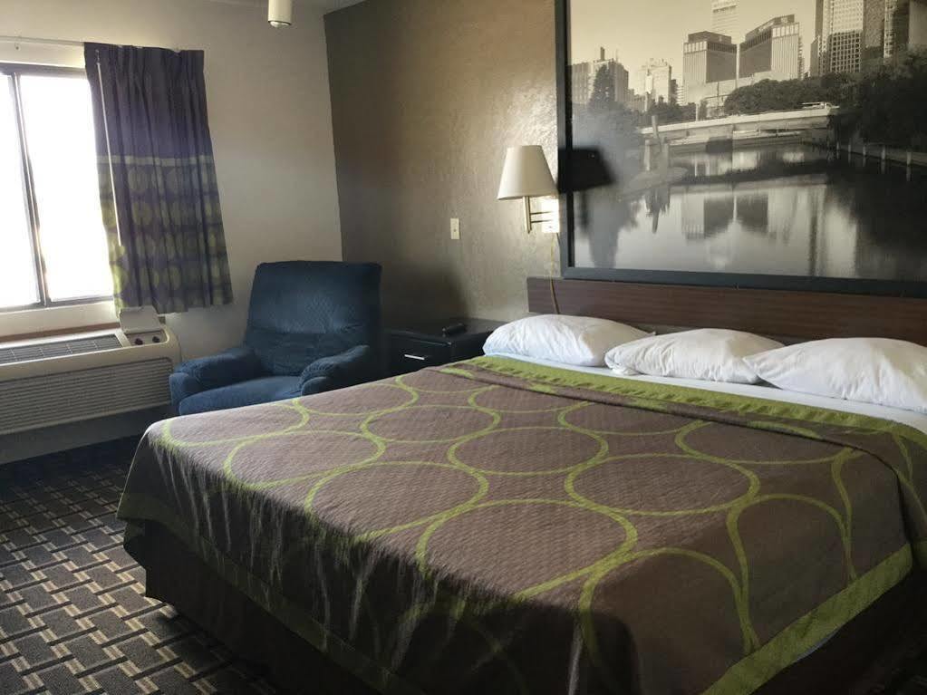 Super 8 By Wyndham Wayne Hotel Luaran gambar