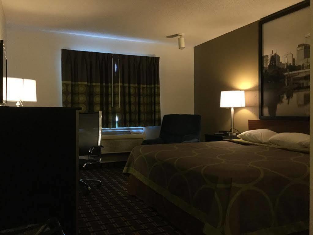Super 8 By Wyndham Wayne Hotel Luaran gambar